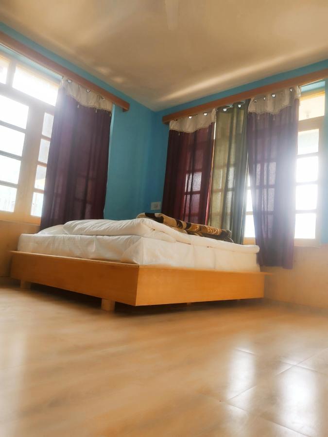 Woods Inn Mountain View Manali Exterior foto